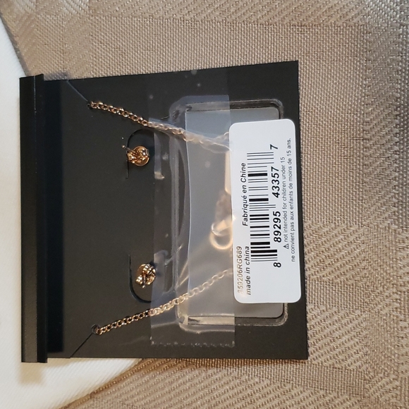 NWT Coach Tea Rose Gold Earring/Necklace Set - Picture 3 of 3